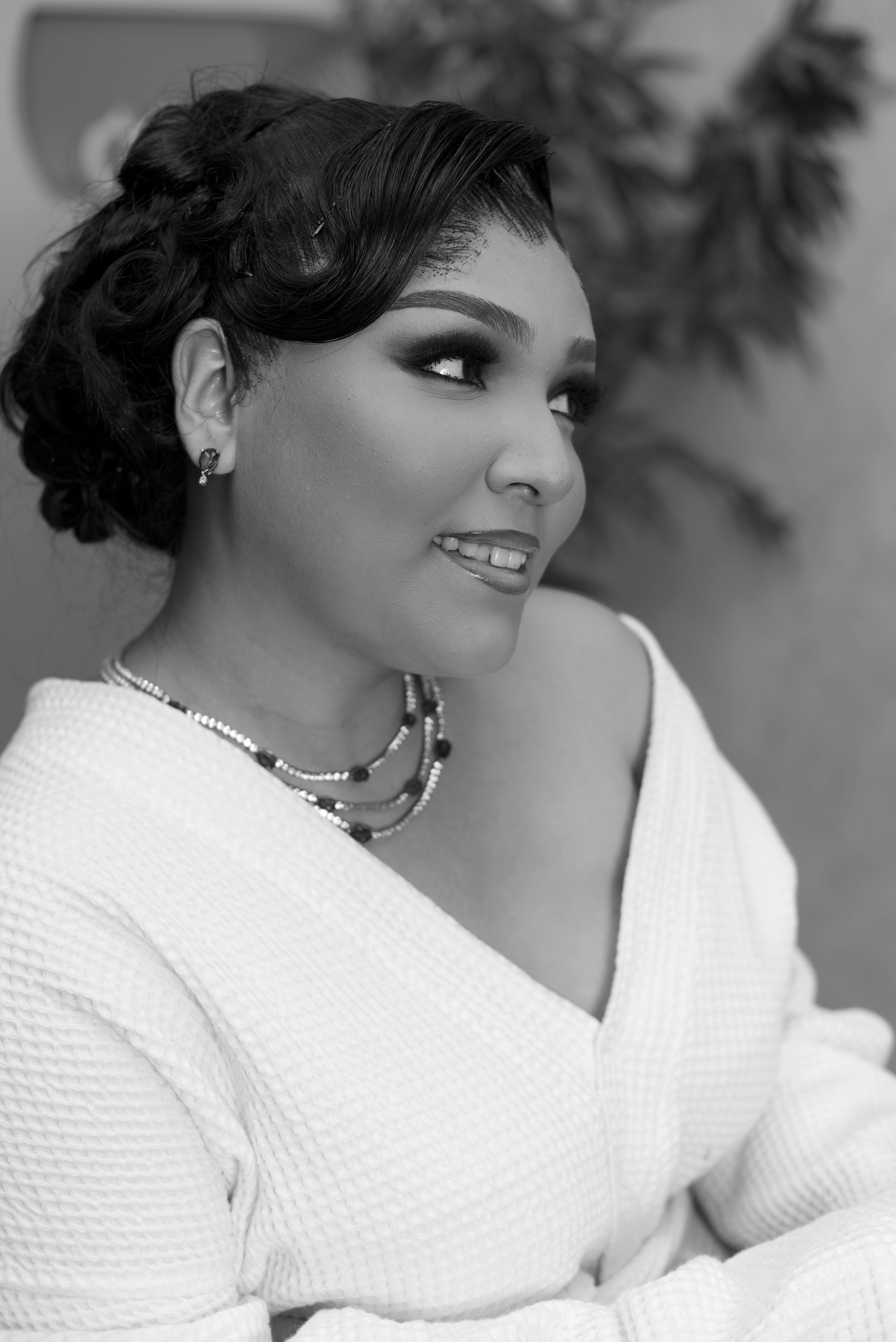 热门推荐：中文字幕动漫封面图